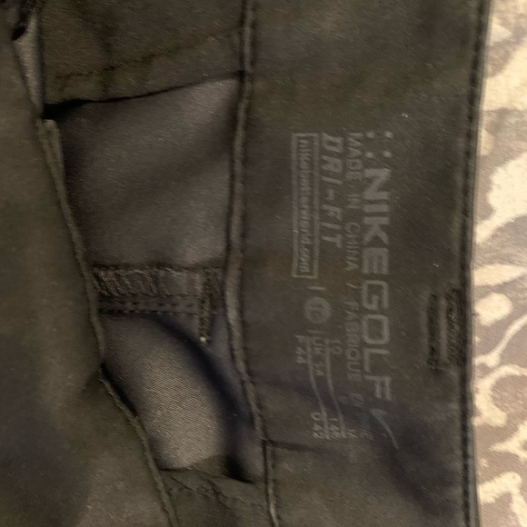 Women’s Nike Golf Shorts - Picture 10 of 10